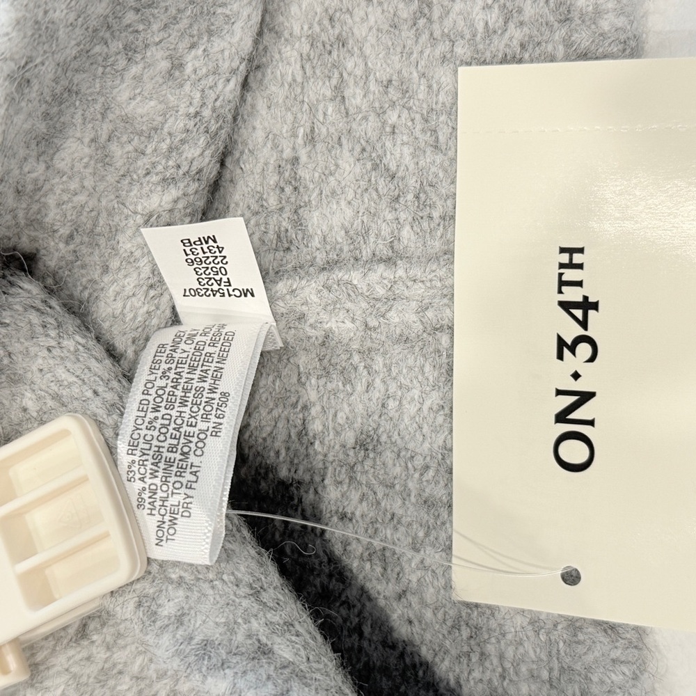 🆕 On 34th Women Beanie Light Gray Wool blend 🆕 - Picture 2 of 10